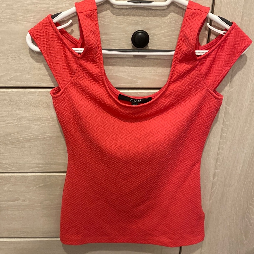NWOT pink Guess top size small